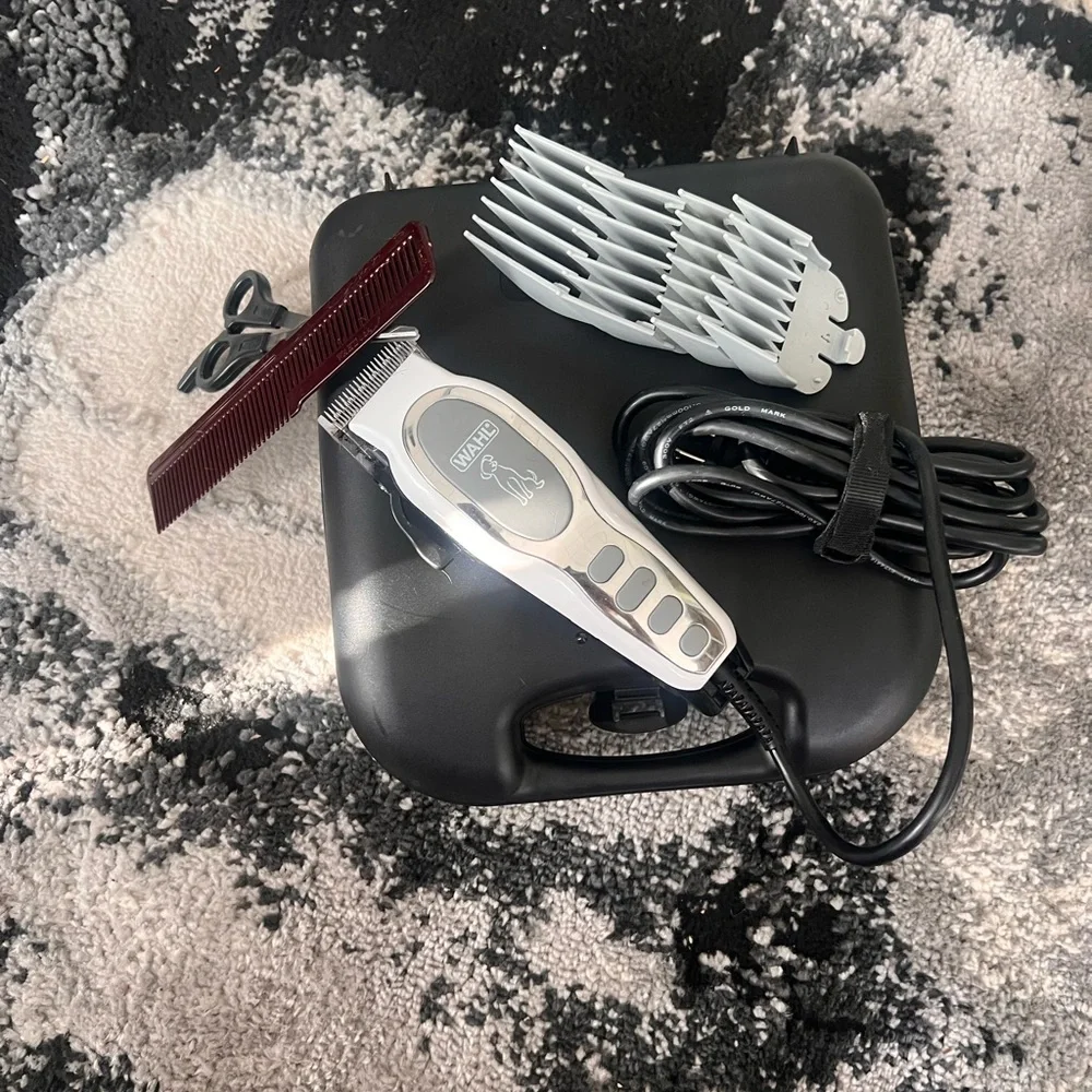Wahl Black and White Grooming Kit